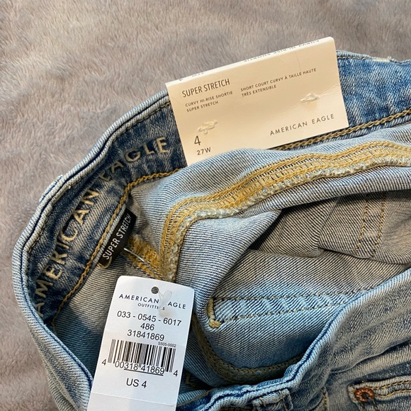 American Eagle curvy Shorts size 4 with rips - Picture 3 of 3